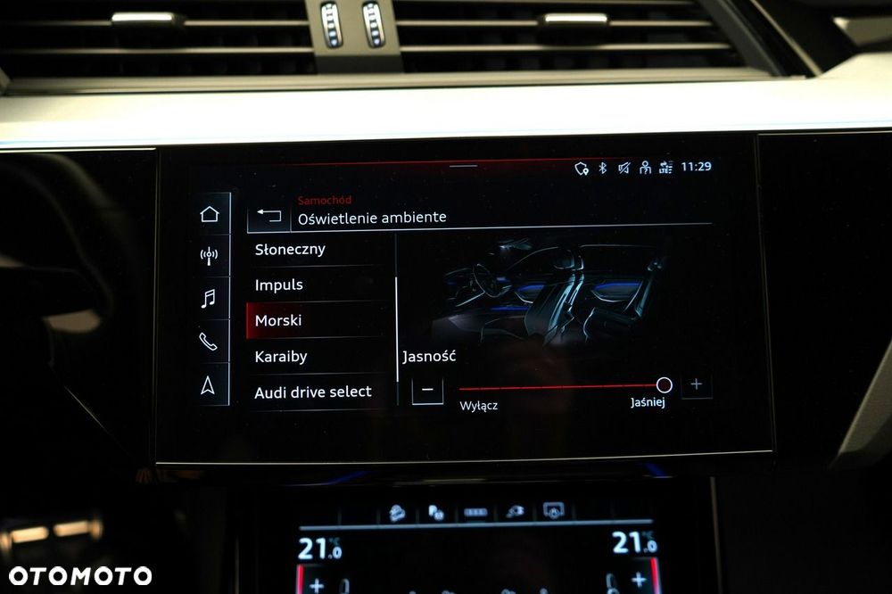 Audi Q8 Sportback e-tron - 34
