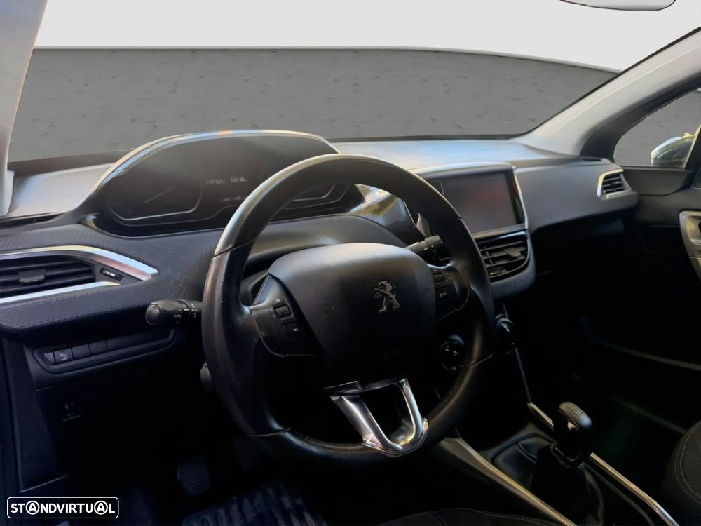 Peugeot 2008 1.2 PureTech Style - 5