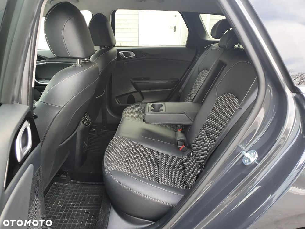 Kia Ceed 1.5 T-GDI Tribute - 27