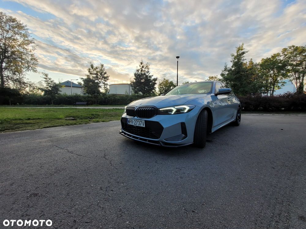 BMW Seria 3 330i xDrive M Sport - 3