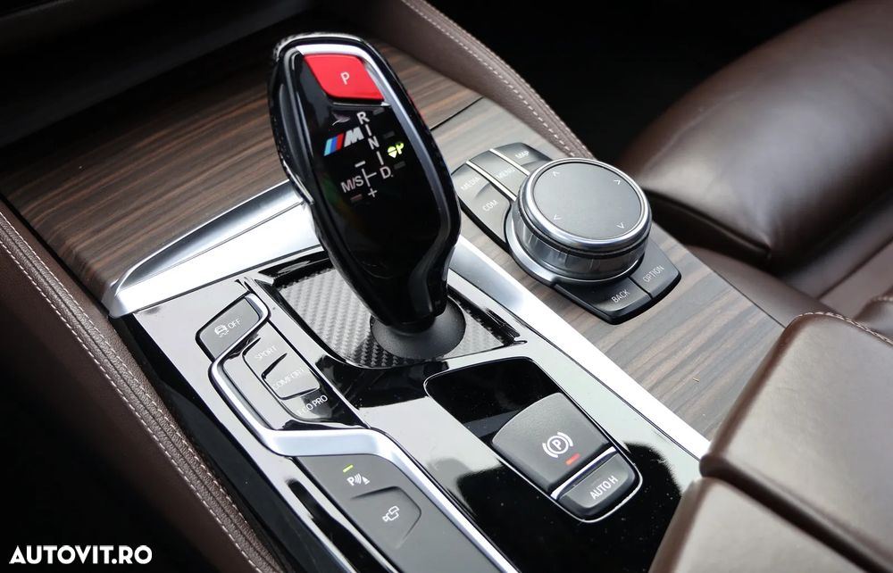 BMW Seria 5 520d AT - 39