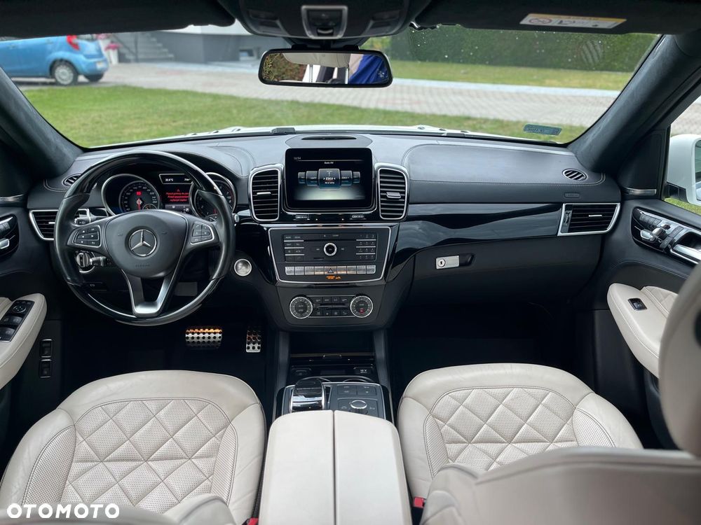 Mercedes-Benz GLE - 22