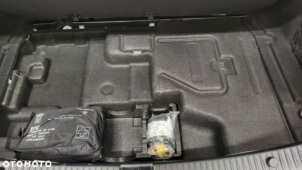 Mercedes-Benz Klasa C 200 4MATIC 9G-TRONIC - 26