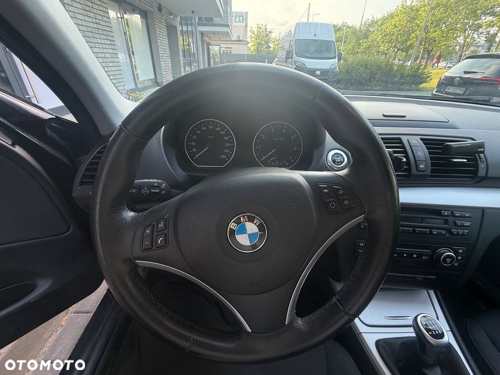 BMW Seria 1 116i - 19