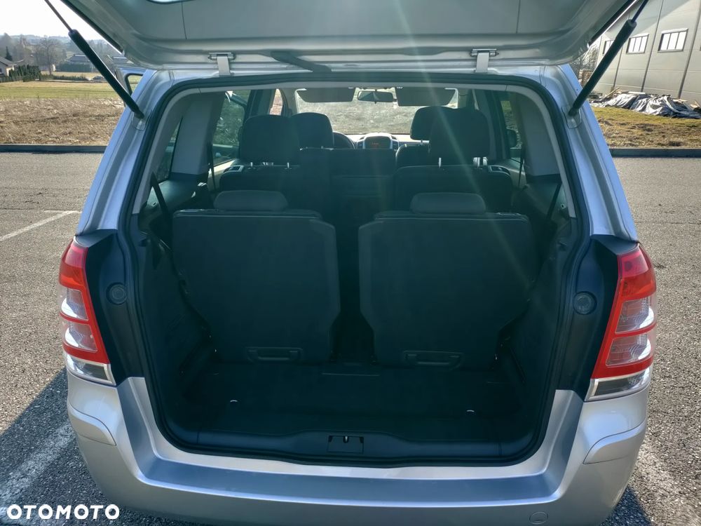 Opel Zafira 1.6 - 5