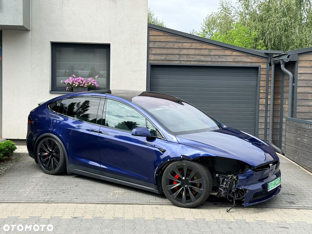 Tesla Model X Plaid - 6