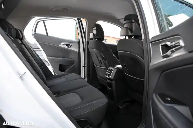 Kia Sportage 1.6 CRDI AWD Eco-Dynamics+ (48V M-H) DCT Black Edition - 24