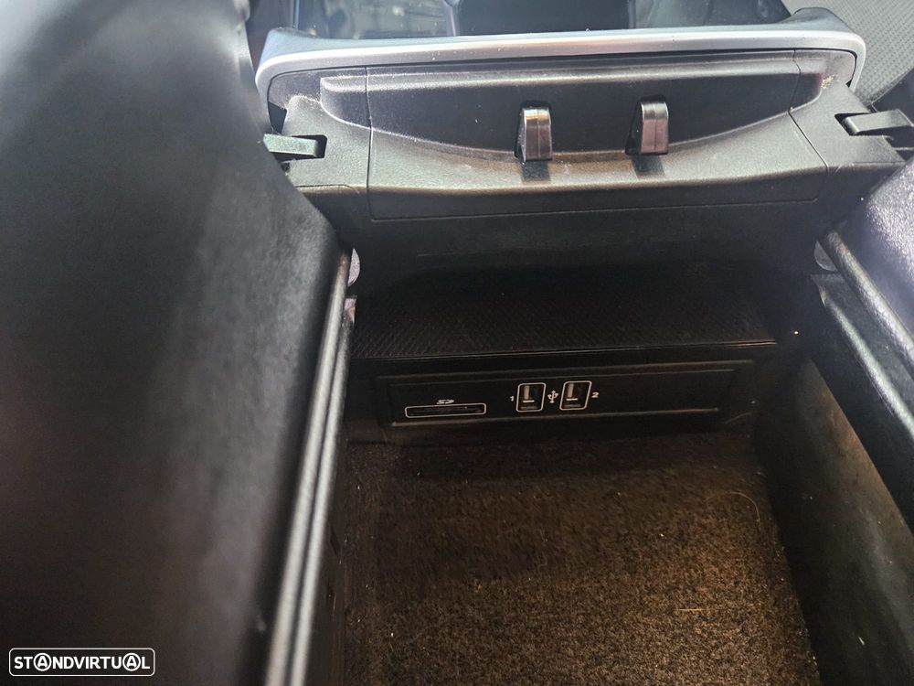 Mercedes-Benz C 220 d 9G-TRONIC - 24