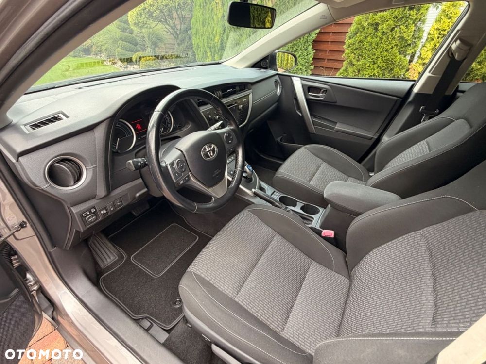 Toyota Auris Hybrid 135 Premium - 11