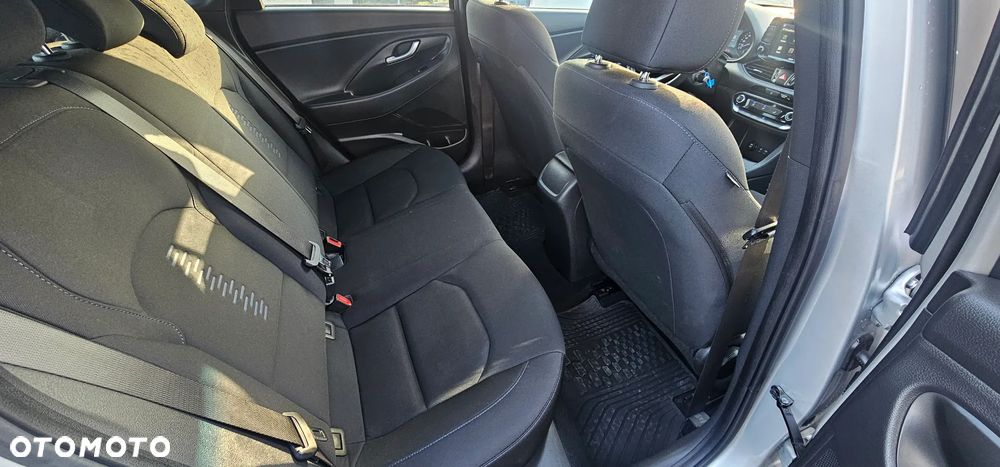 Hyundai i30 1.4 GO - 11