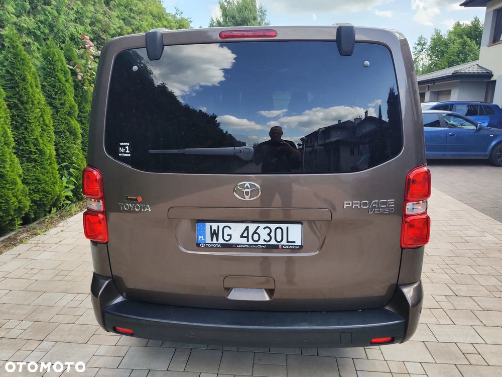Toyota ProAce Kombi 2.0 D-4D Long 2,8t - 5