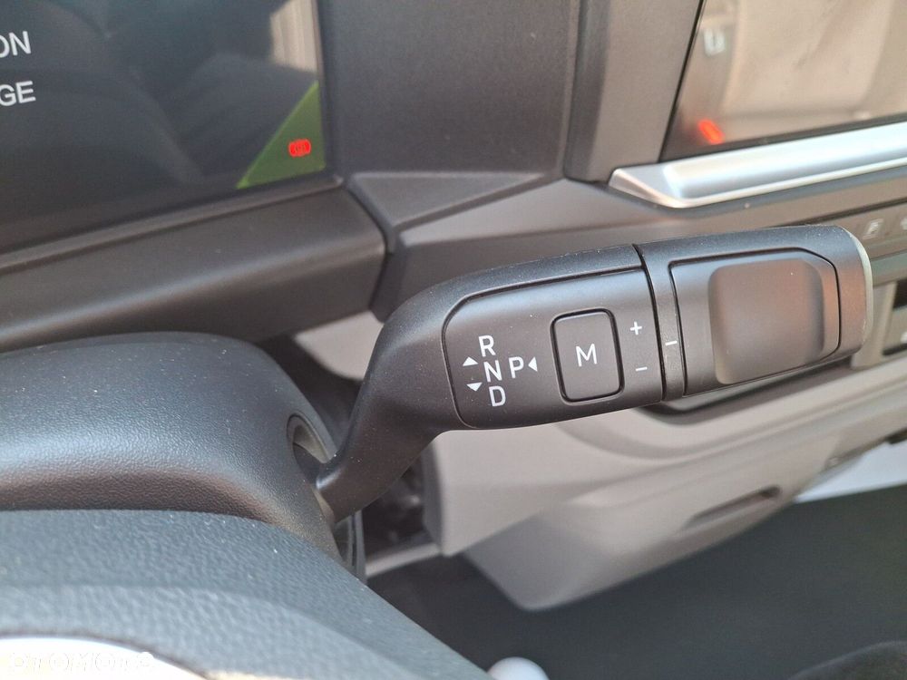 Volkswagen Transporter Furgon 2.0 TDI 150 KM automat - 37