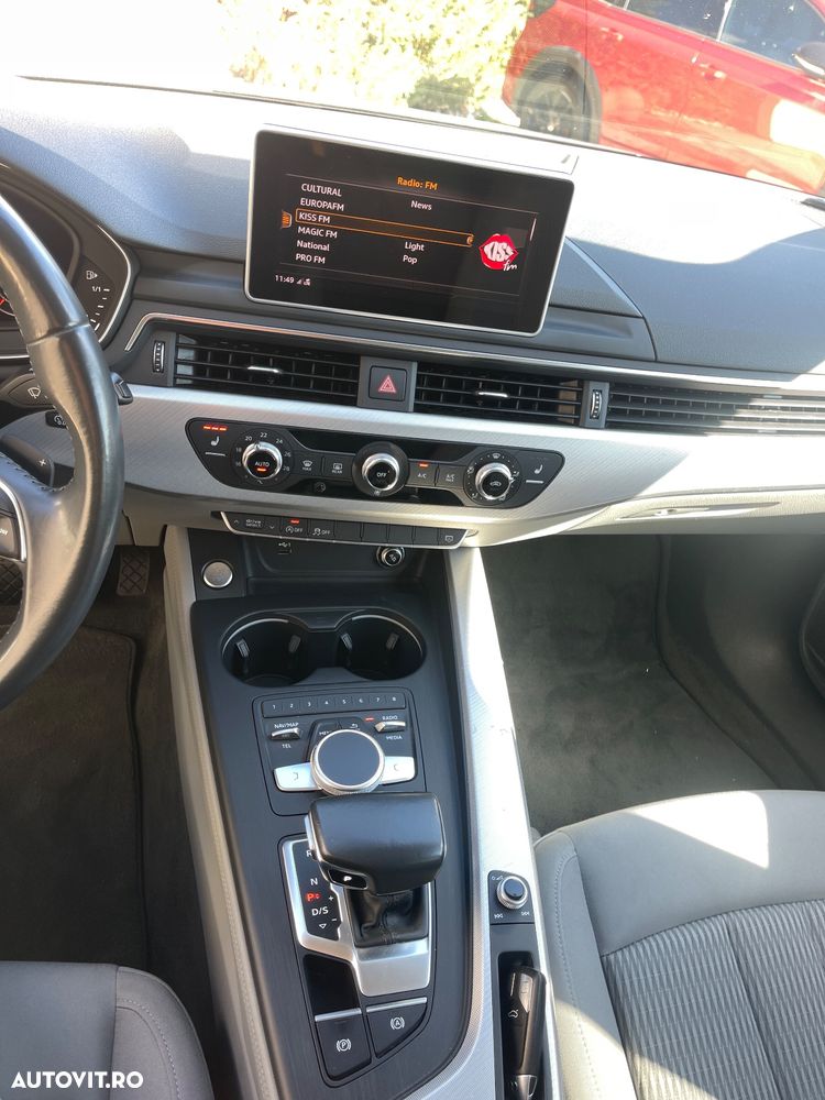 Audi A4 Avant 2.0 TDI S tronic - 32