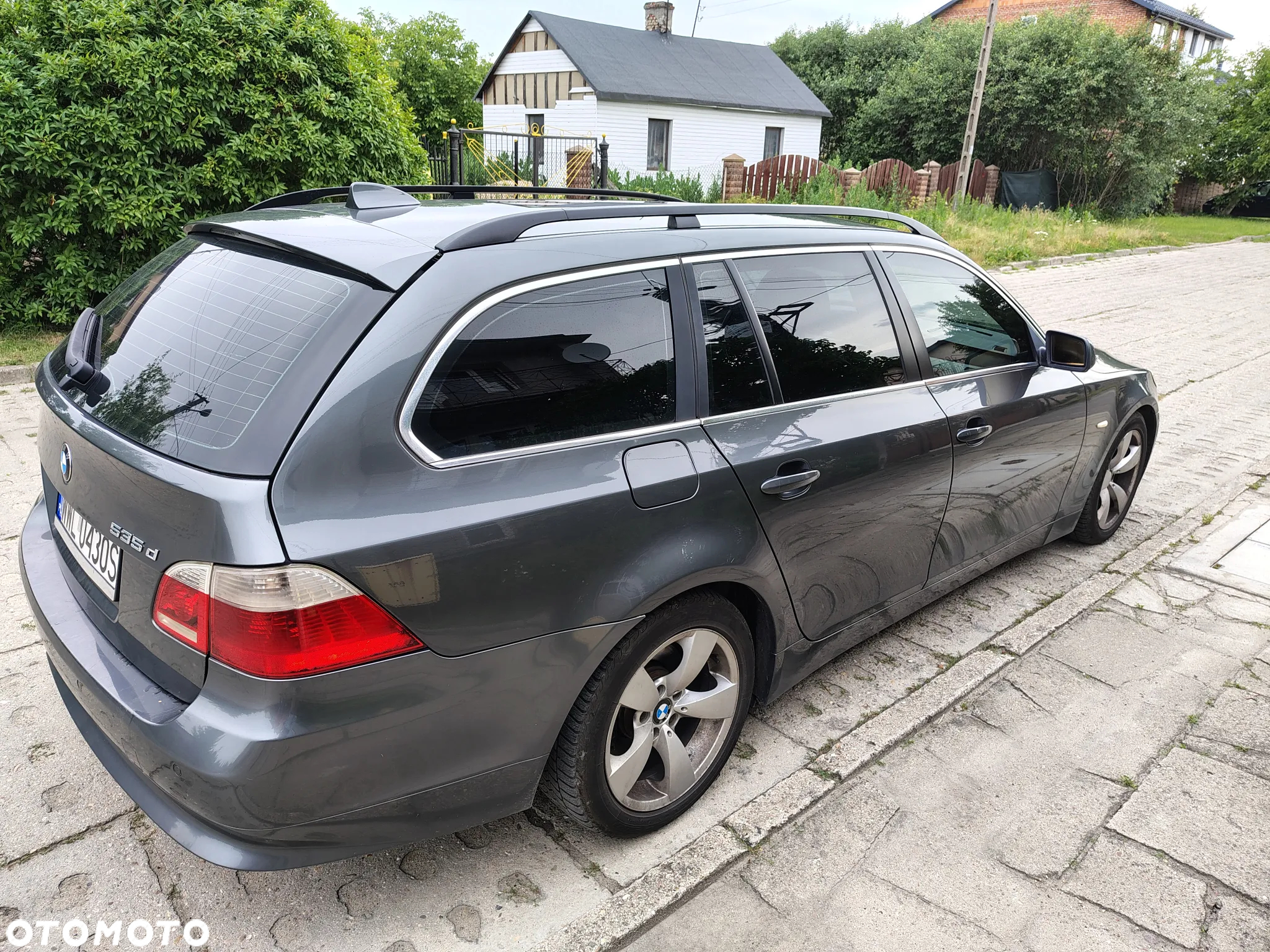 BMW Seria 5 525d Touring - 6