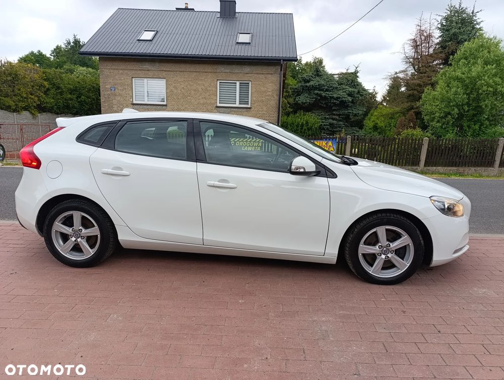 Volvo V40 D3 You - 22