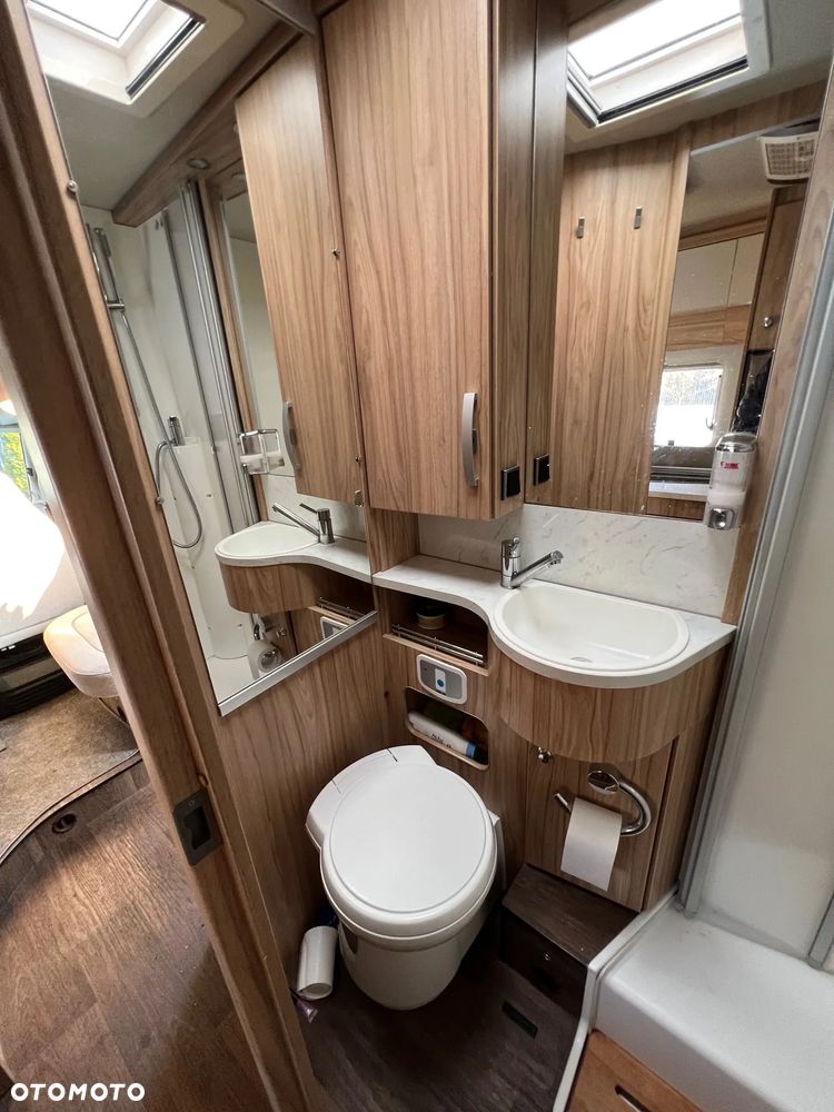 Hymer-Eriba T674CL - 32