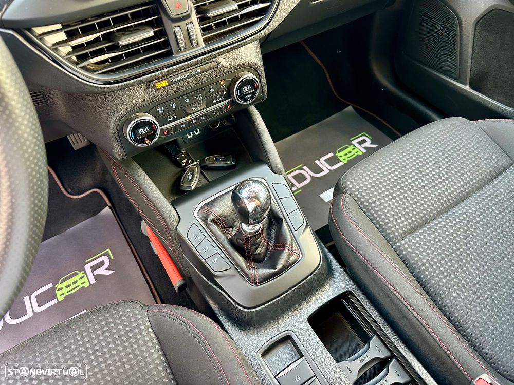 Ford Focus SW 1.0 EcoBoost Hybrid ST-LINE X - 28