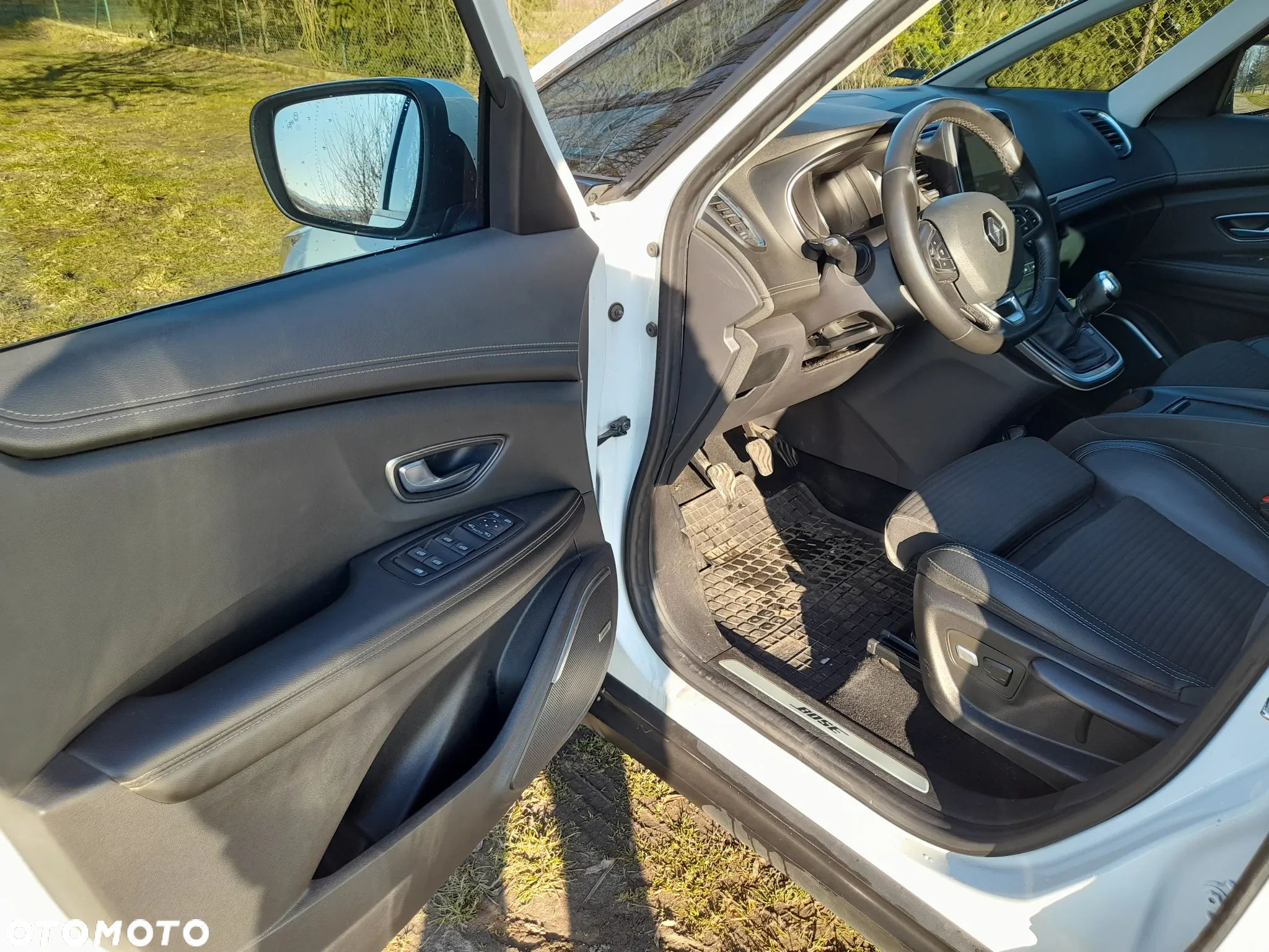 Renault Grand Scenic Gr 1.6 dCi Bose - 10