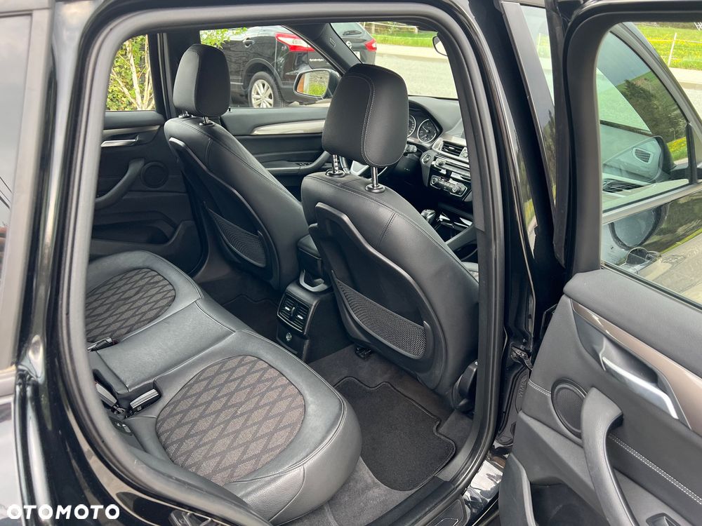 BMW X1 xDrive18d Sport Line - 31