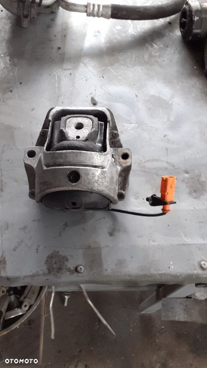 Poduszki silnika Audi A4 A5 b8 - 2