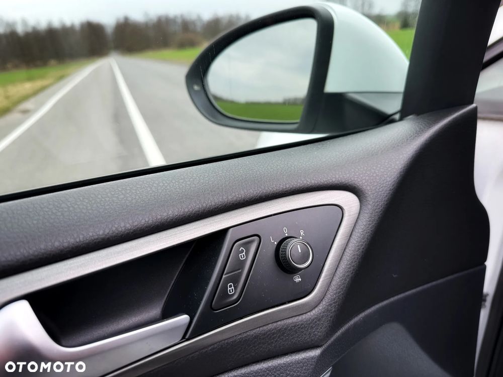 Volkswagen Golf 1.6 TDI BlueMotion Technology Comfortline - 15