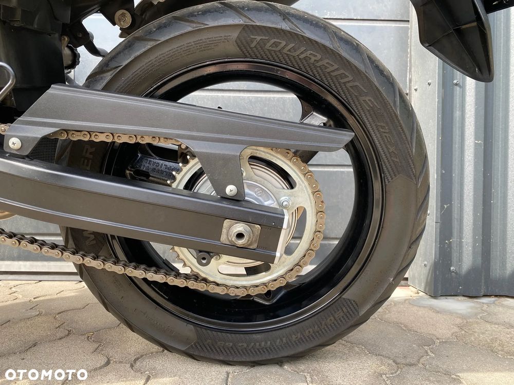 Suzuki V-STROM - 10