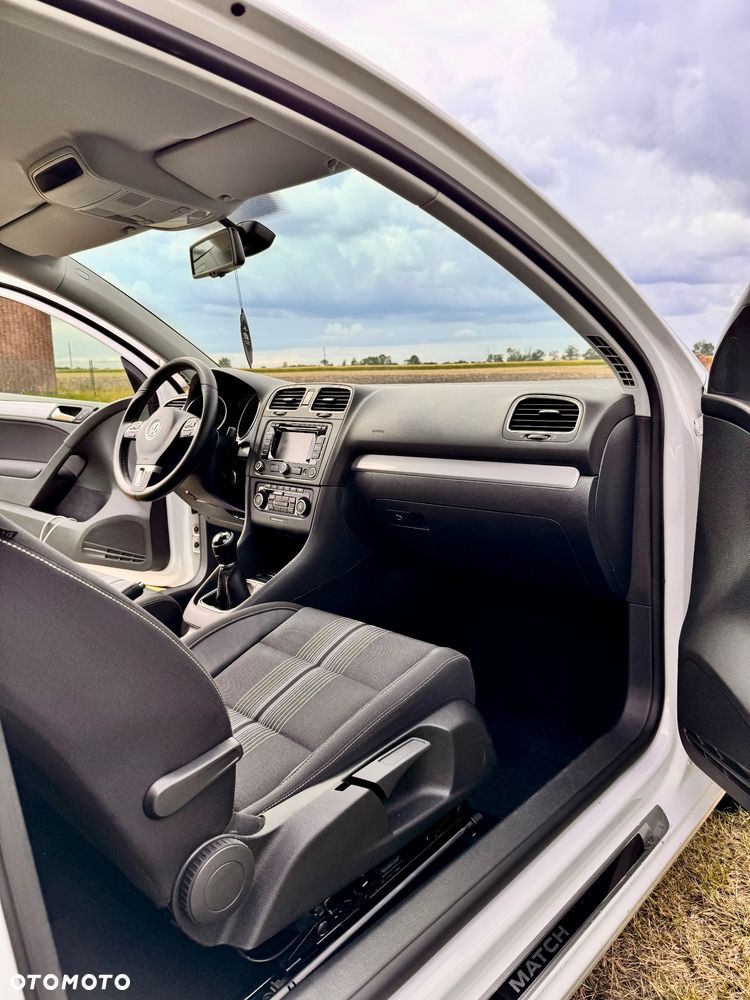 Volkswagen Golf - 11
