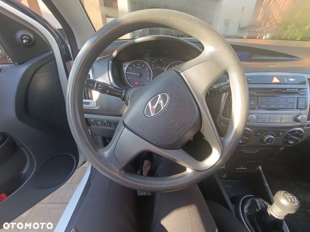 Hyundai i20 - 13