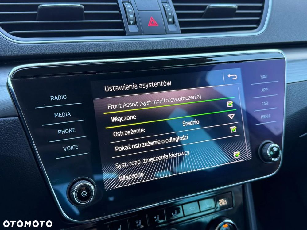 Skoda Superb 2.0 TSI Style DSG - 35