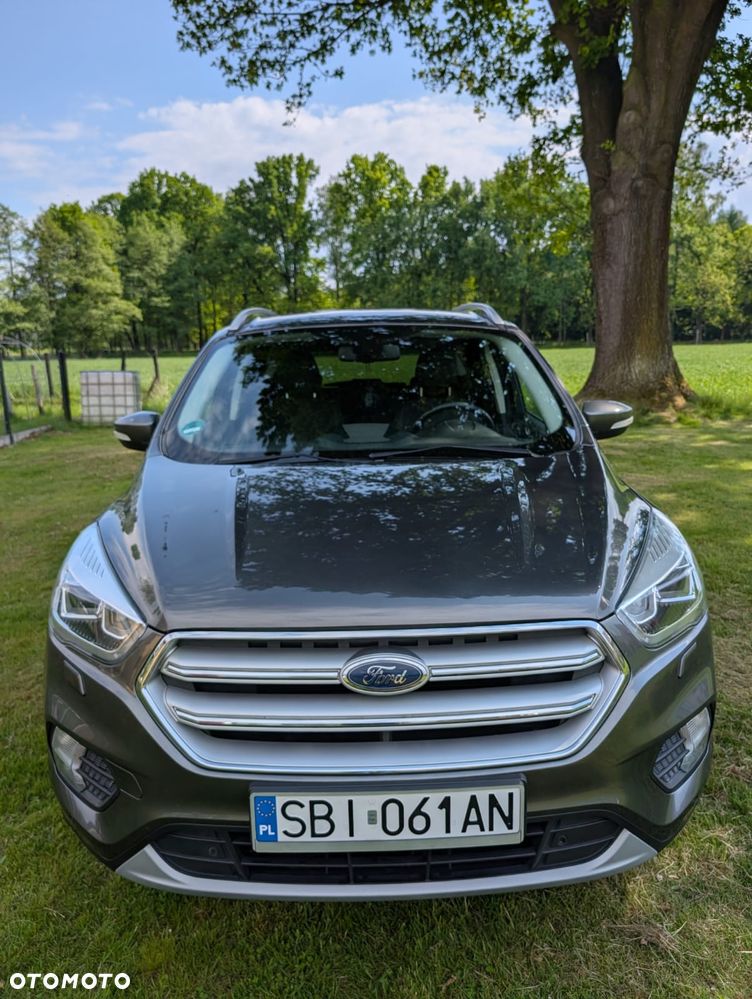 Ford Kuga 1.5 EcoBoost 2x4 Titanium - 3