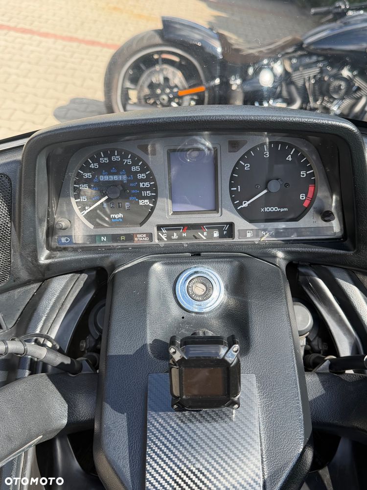 Honda GL - 12