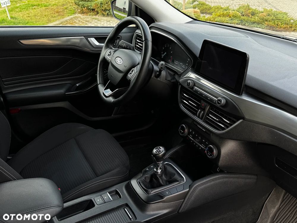 Ford Focus 1.5 EcoBoost Titanium Business - 17