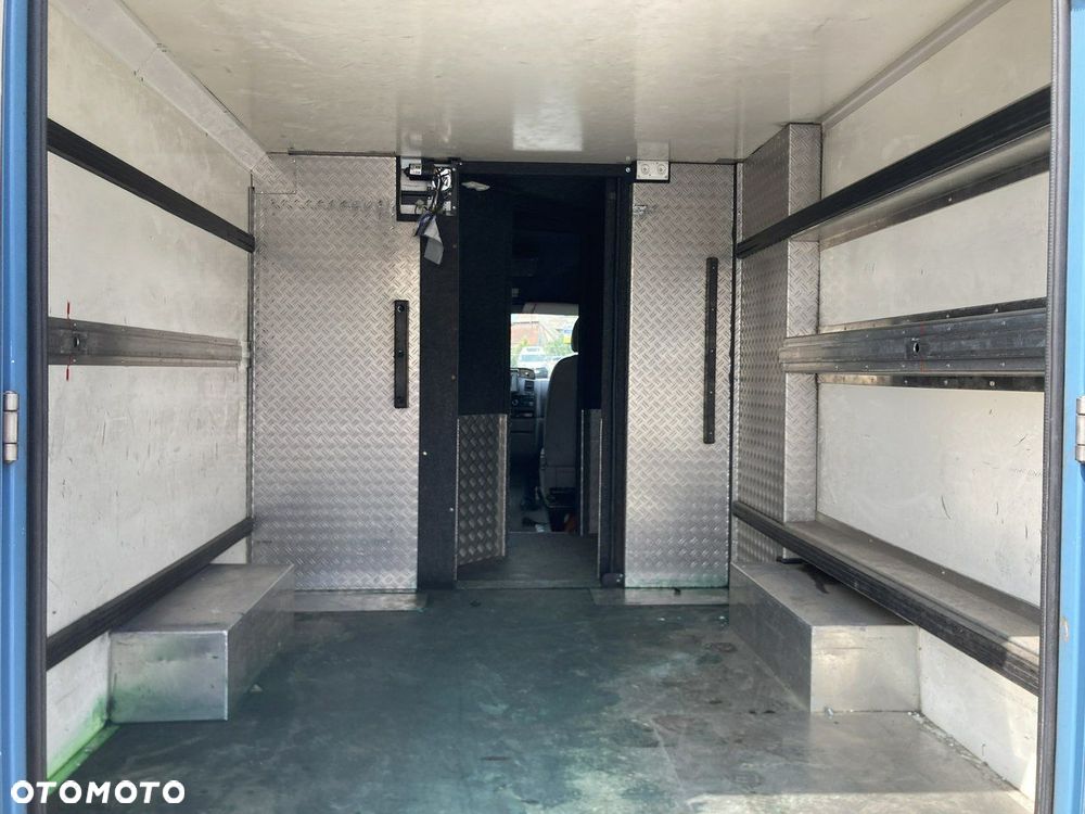 Volkswagen Transporter - 6