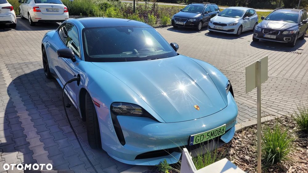 Porsche Taycan - 21