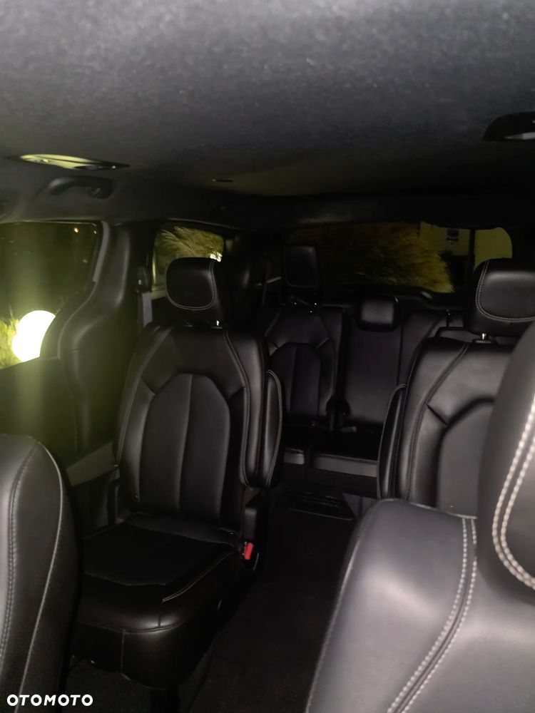 Chrysler Pacifica - 19