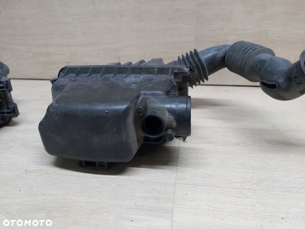 Toyota Yaris I 99 - 05 obudowa filtra powietrza puszka 1,3 1,5 vvti JAPONIA - 2