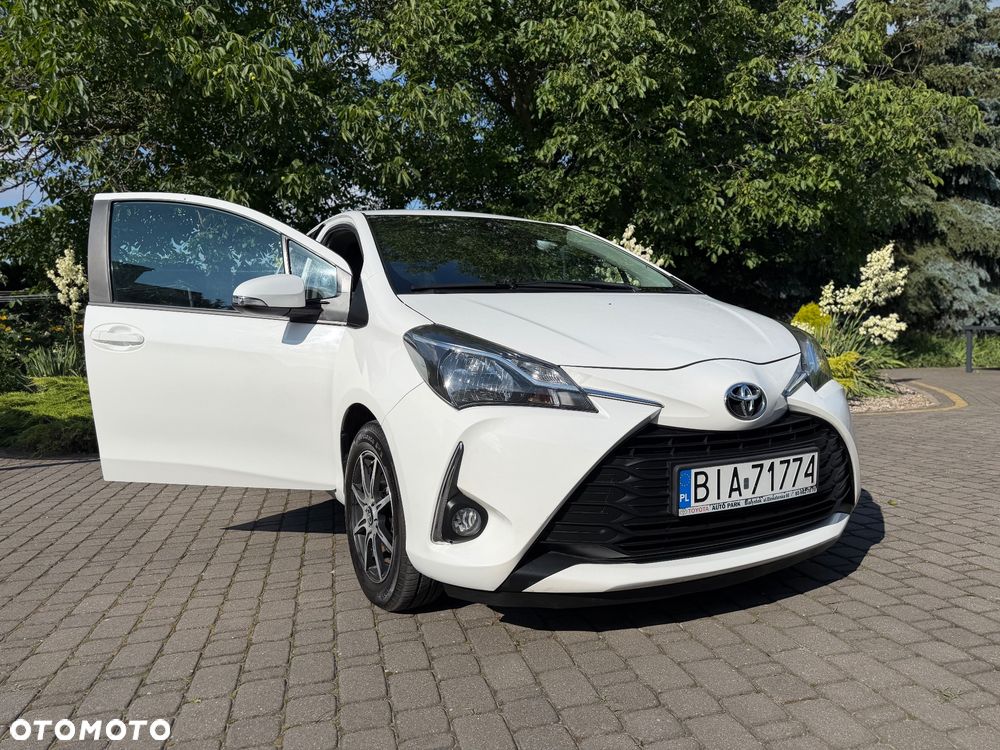 Toyota Yaris 1.5 Premium - 4