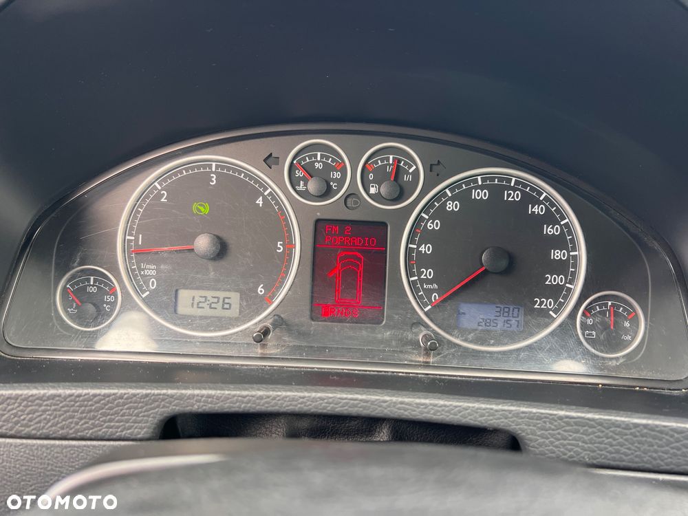 Volkswagen Multivan - 16