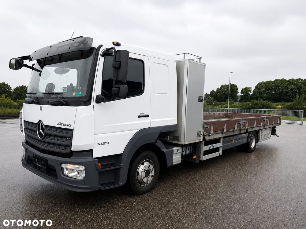 Mercedes-Benz Atego 1223 Skrzynia 7,5M/ Sypialka / Niski przebieg / - 3