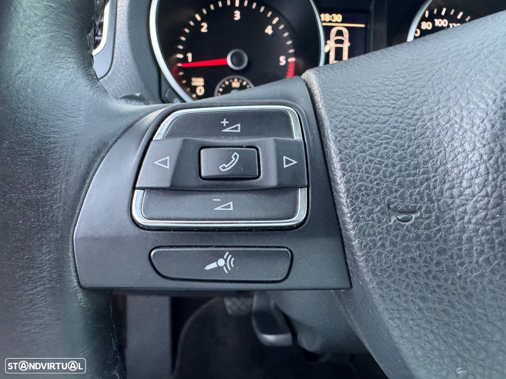 VW Golf 2.0 TDi Confortline - 20