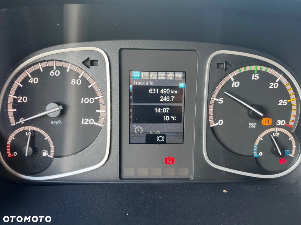 Mercedes-Benz ATEGO - 10