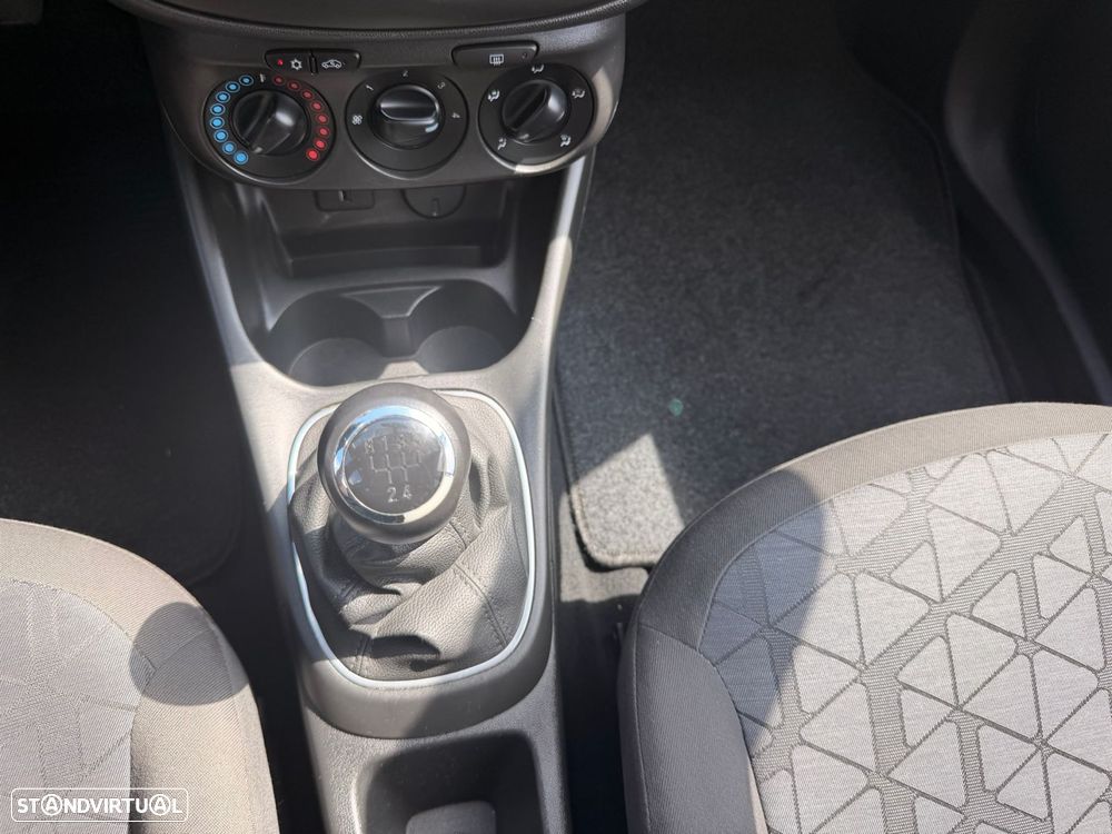 Opel Corsa 1.2 120 Anos - 23