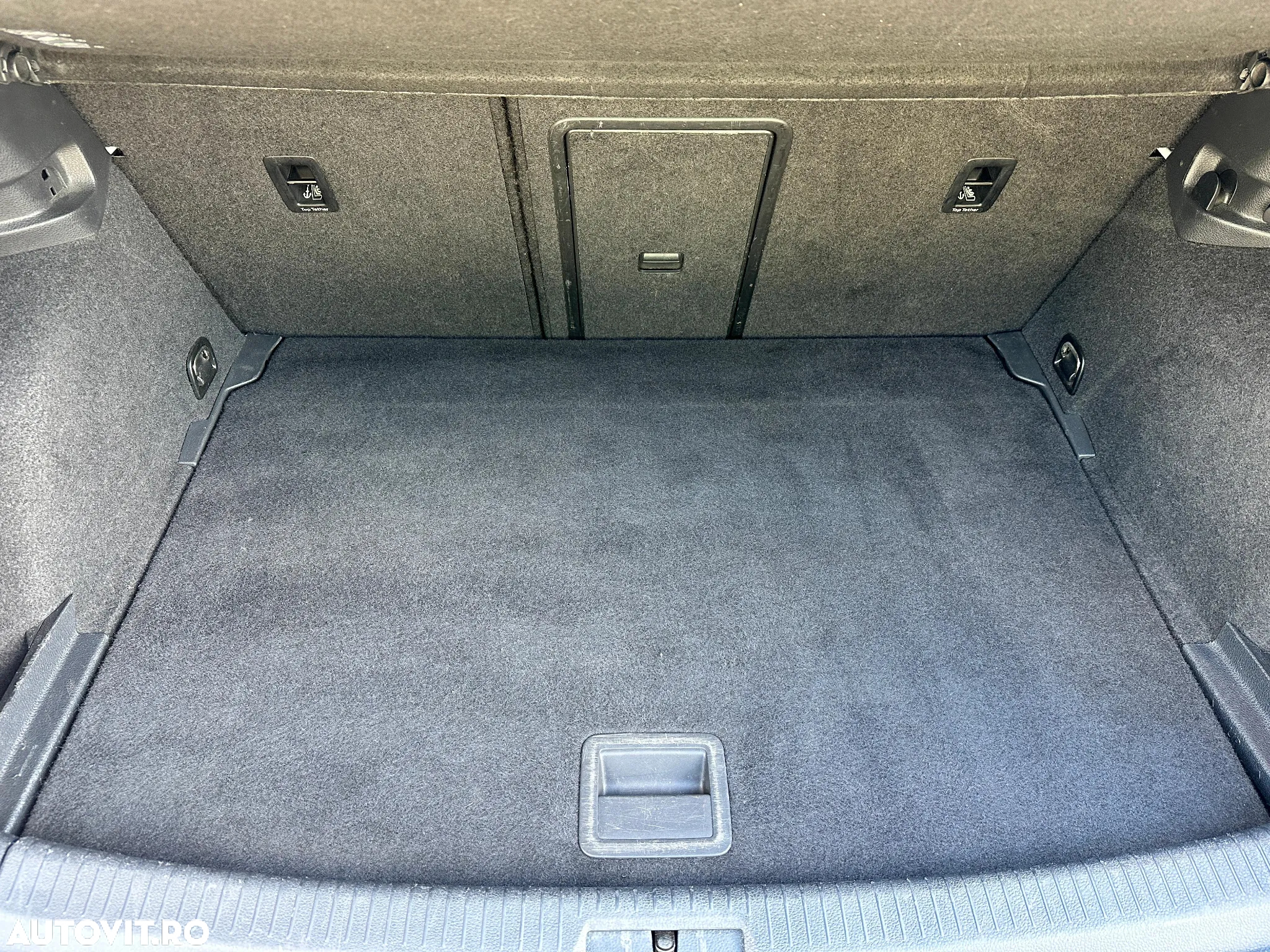 Volkswagen Golf 1.6 TDI Comfortline - 11