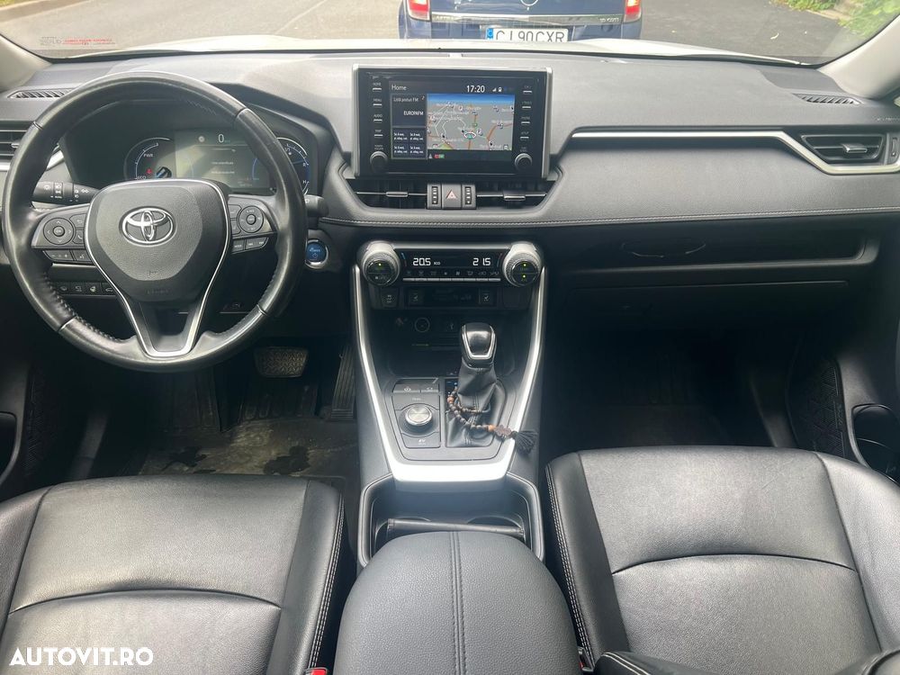 Toyota RAV4 - 10