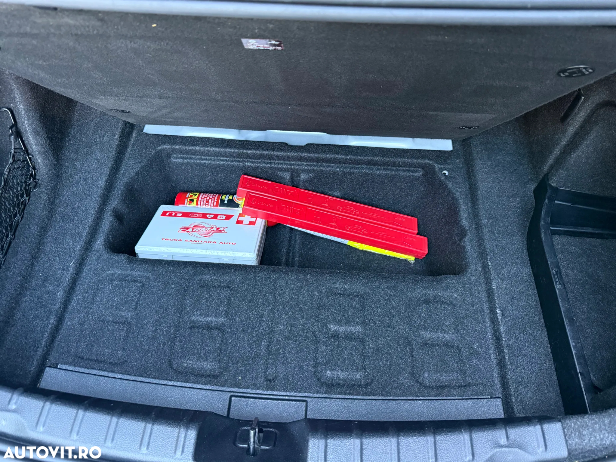 BMW Seria 3 318d Aut. Advantage - 23