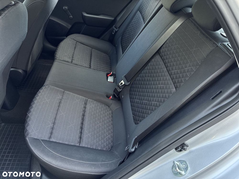 Kia Rio 1.2 M - 17