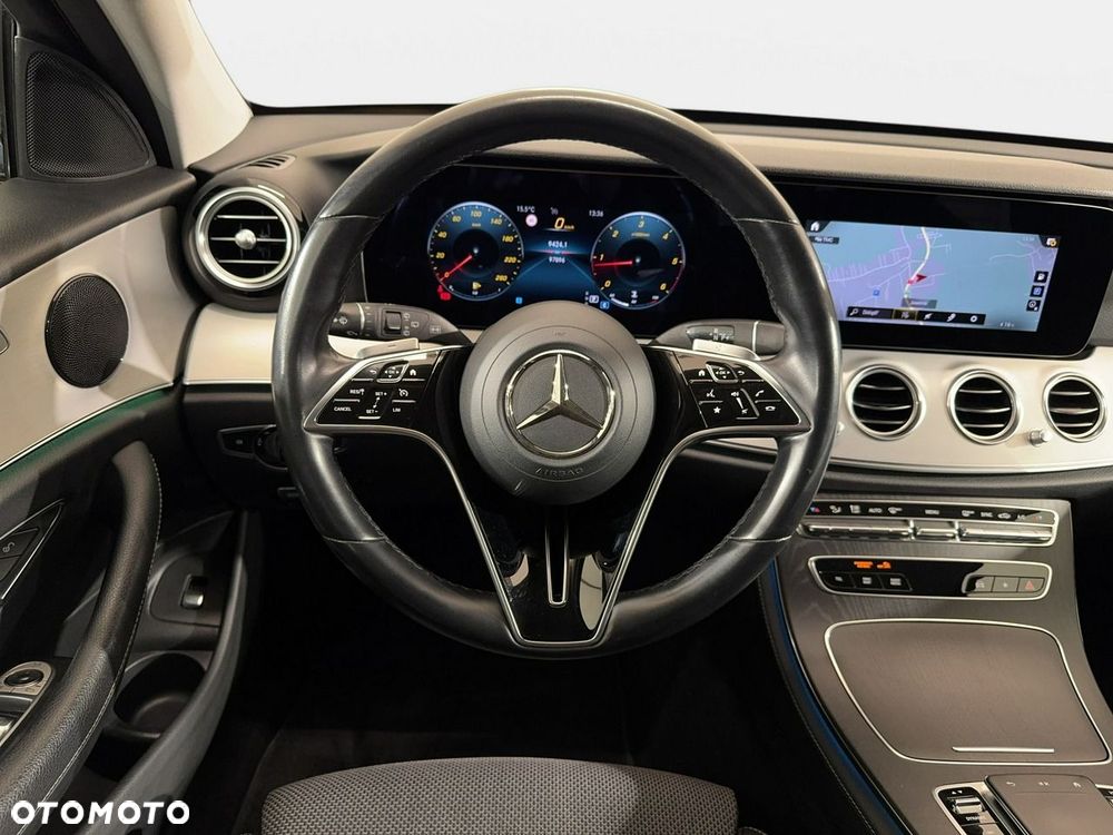 Mercedes-Benz Klasa E - 19