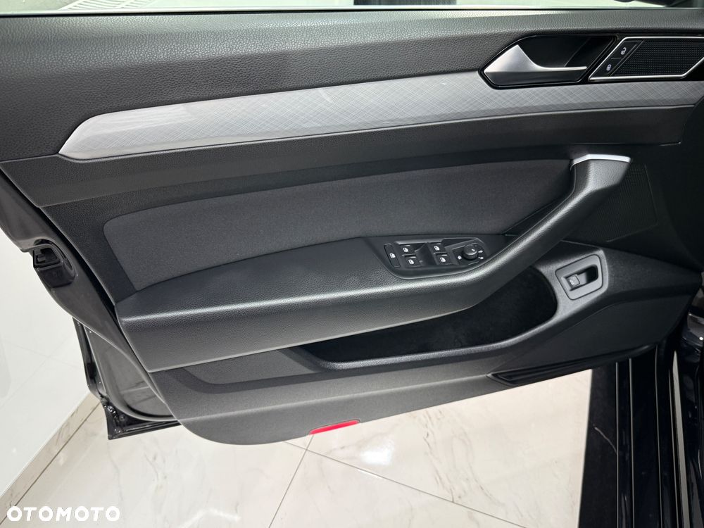 Volkswagen Passat Variant 1.5 TSI OPF DSG - 13