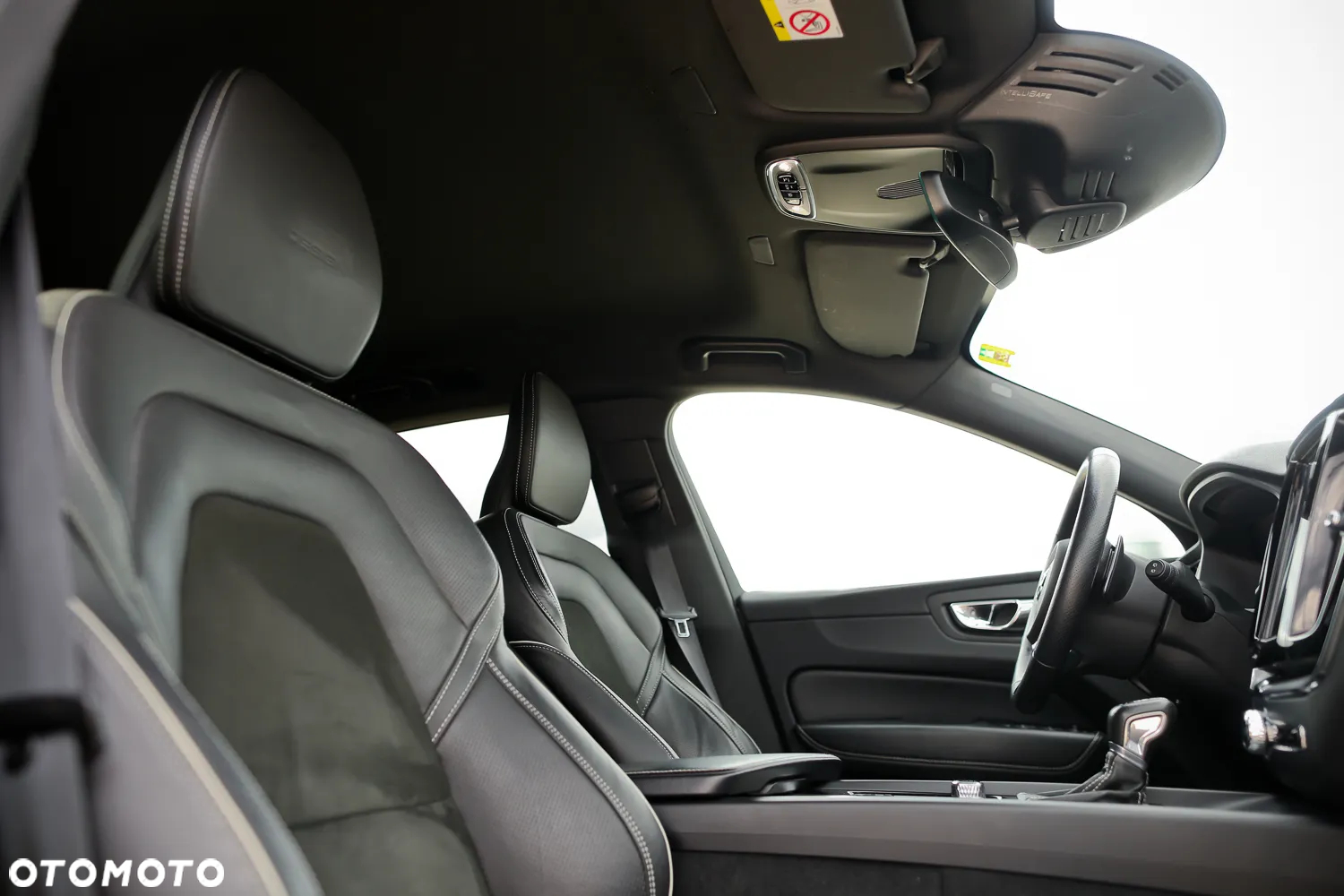 Volvo XC 60 D4 SCR AWD R-Design - 25