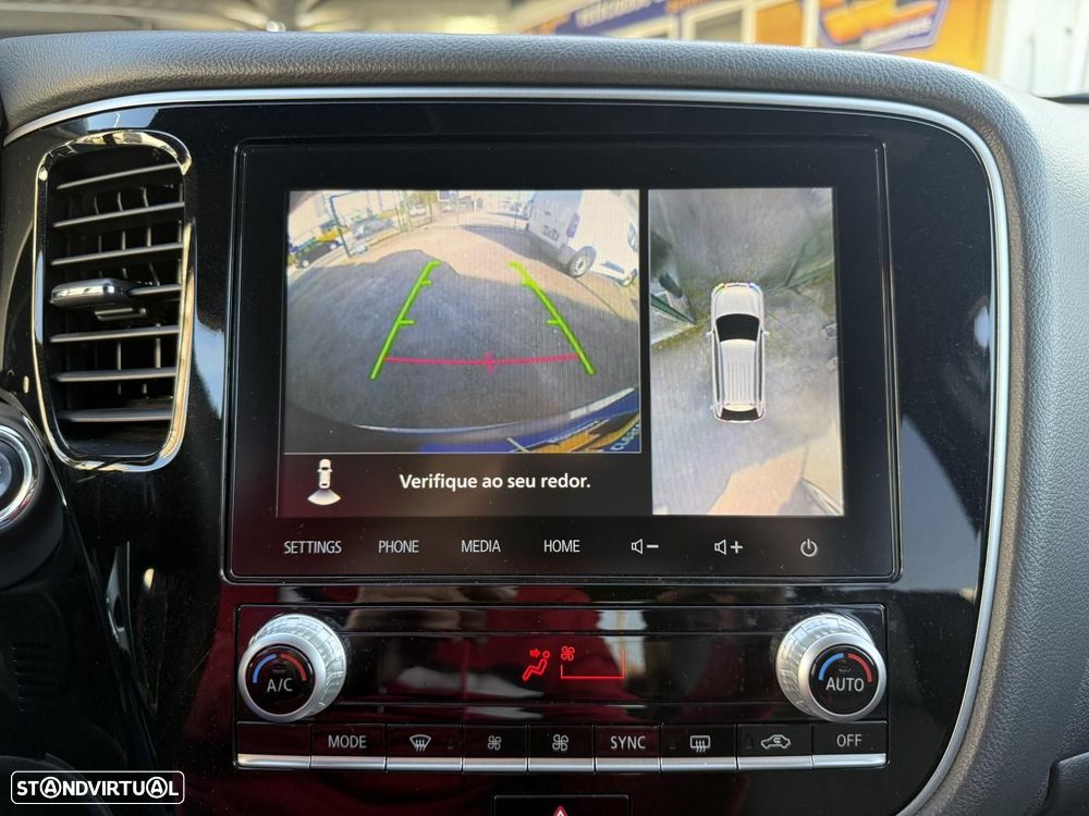 Mitsubishi Outlander 2.4 Intense - 30